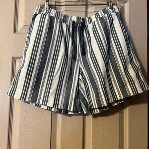 LL Bean favorite fit, Navy and White striped shorts draw strong waist size 12